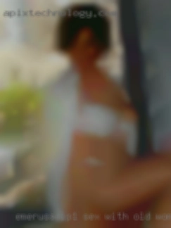 emerusaelp1 sex with old women in bars