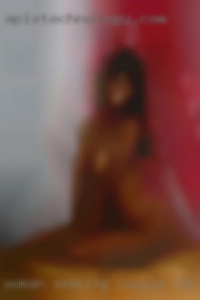 woman seeking couple for threesome